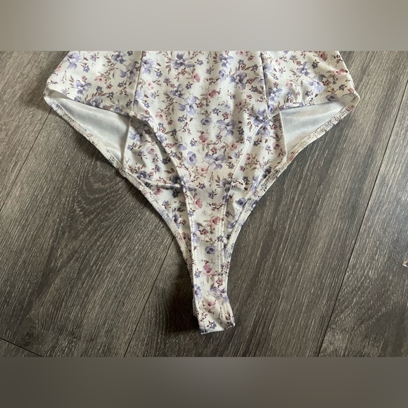 Blāshe Romantic Purple Floral Bodysuit with Bustier Top and High-Cut Style. M - Picture 11 of 16